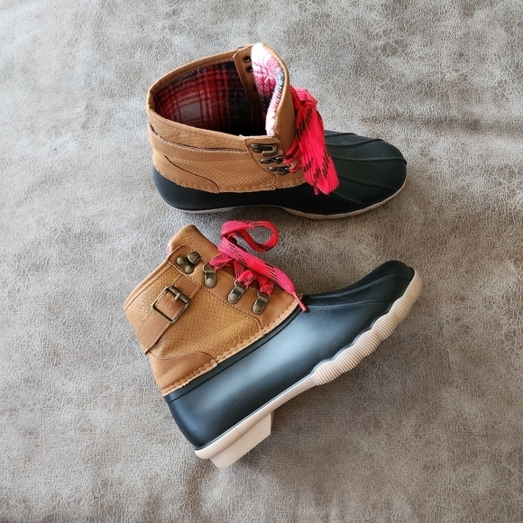 Maurices Jade Side Buckle Lace Up Duck Boot - Picture 3 of 8